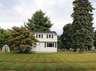 132 Saint Johns Dr, Rochester, NY 14626