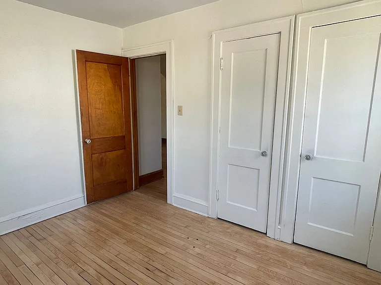 5911 W Burnham St — Photo 16