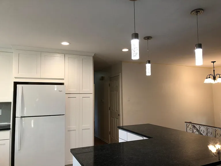 1079 Briarhurst Dr — Photo 6
