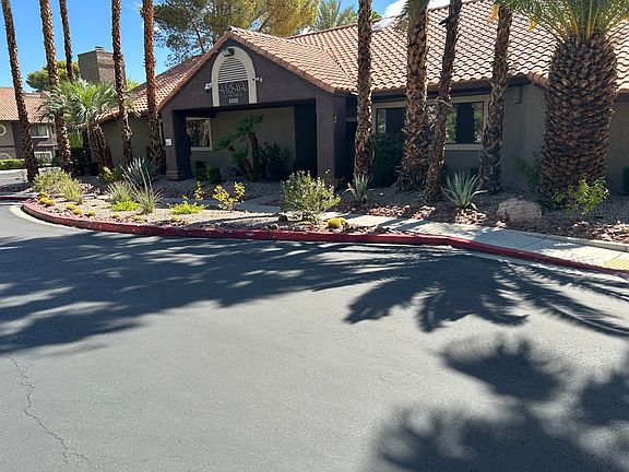 3rd image of 5048 S Rainbow Blvd #205