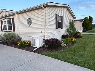 3rd image of 34 Petunia Cir