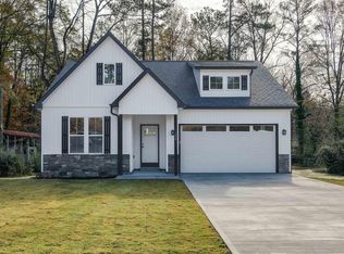 104 Maxine St, Spartanburg, SC 29302