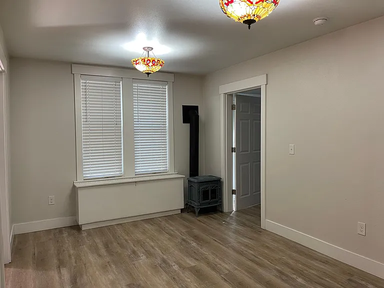 1522 Taylor Ave N #B — Photo 21