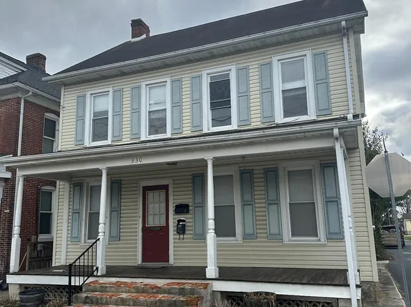 330 3rd St, Hanover, PA 17331