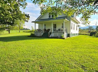 5690 Burkes Garden Rd, Tazewell, VA 24651