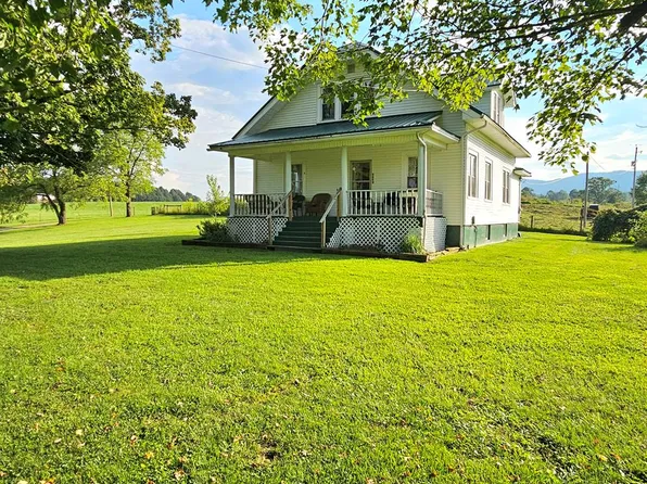 5690 Burkes Garden Rd, Tazewell, VA 24651