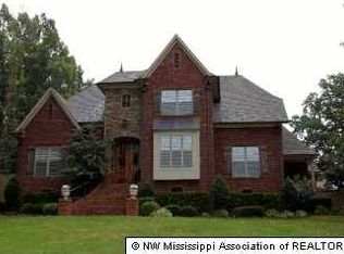 1460 Stone Gate Dr, Hernando, MS 38632