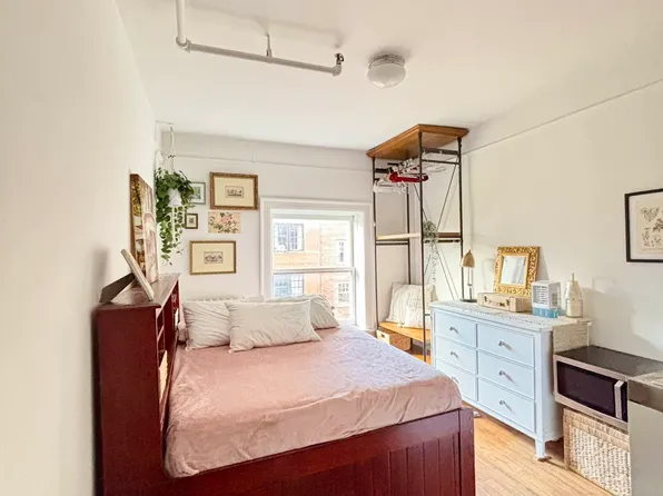 7 Montague Terrace image 1 of 10