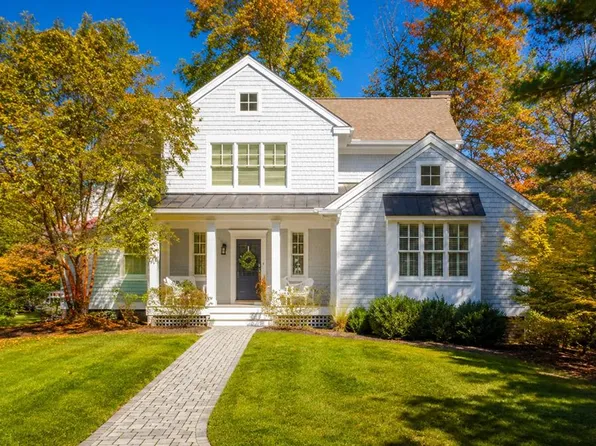 139 Moccasin Trl, Weems, VA 22576
