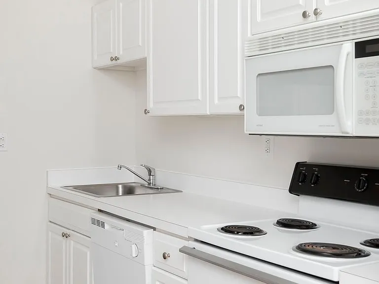 1411-5 Walnut St #801 — Photo 10