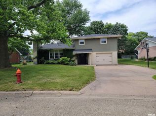 239 S Kansas Ave, Morton, IL 61550