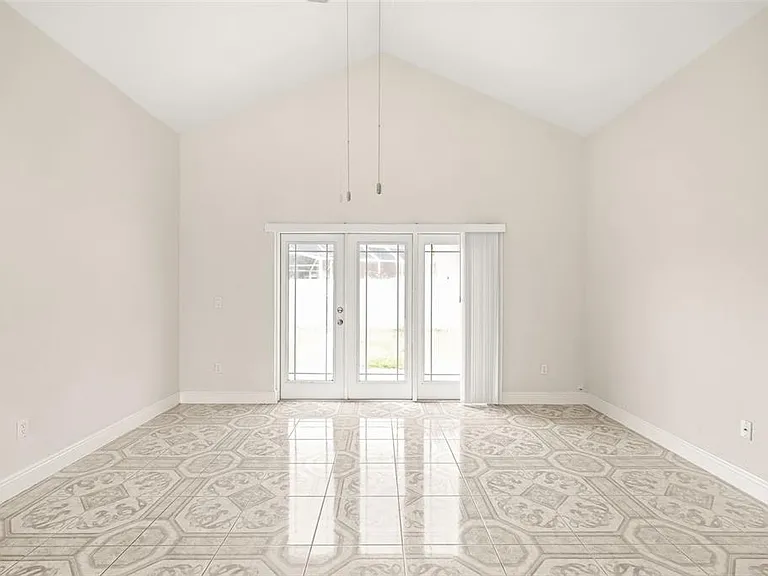 948 Ocala Woods Ln — Photo 4