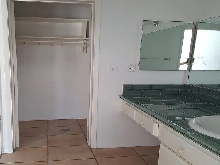 638 Wilcox Ave — Photo 22