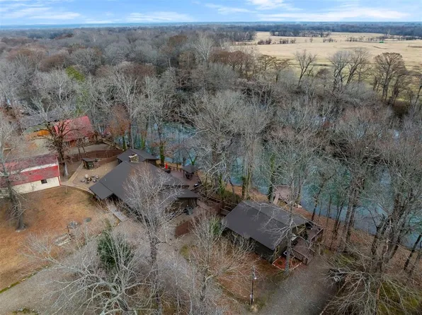 732 Red Fox Rd, Broken Bow, OK 74728