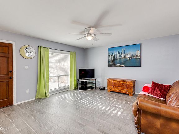 4th image of 1725 N Date St #31