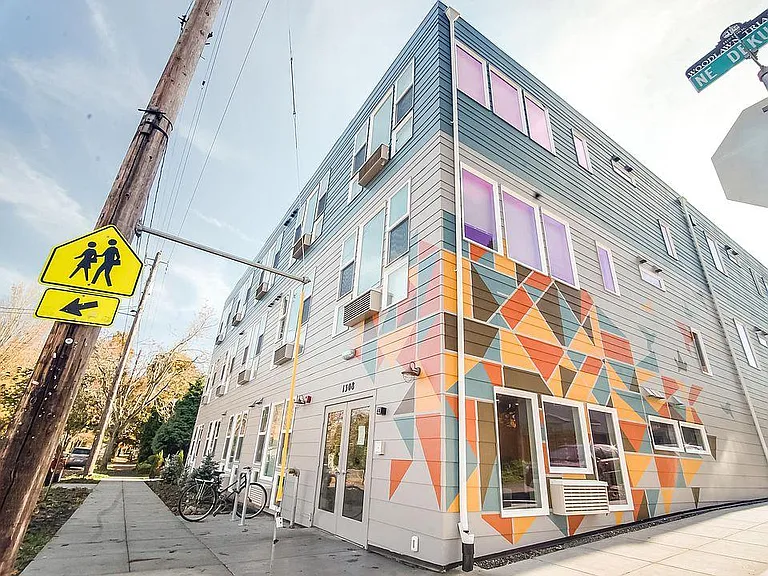 13 Dekum — Photo 8