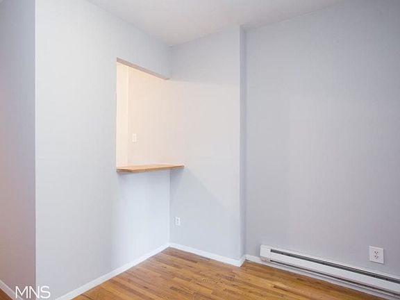 4th image of 320 W 49th St APT 5RW