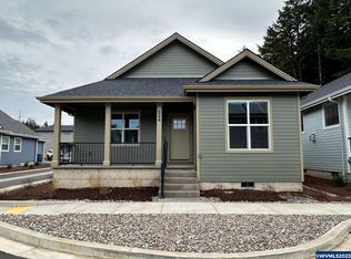 524 SE 44th St, South Beach, OR 97366