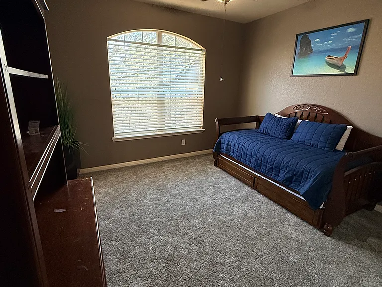 22211 Covella Ct — Photo 36