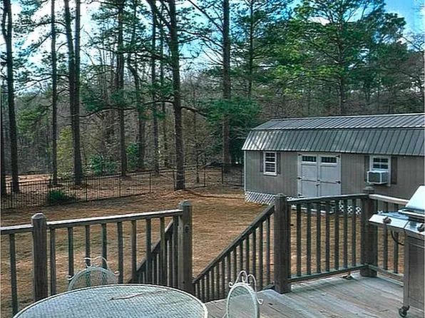 653 Holland Ln, Camden, SC 29020