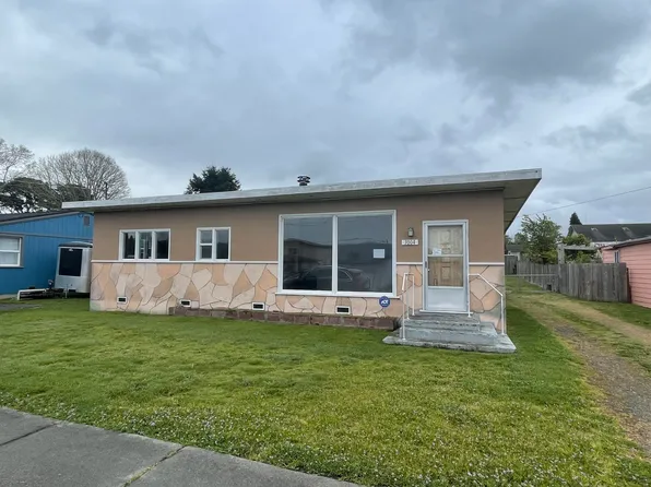 3004 College St, Fortuna, CA 95540