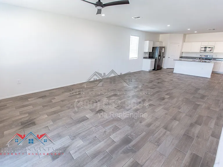 1330 W Hess Ave — Photo 26