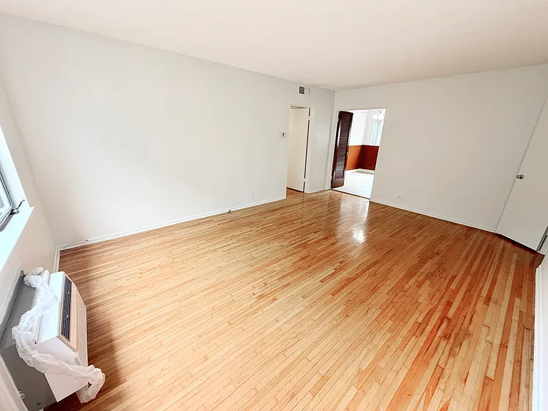 800 Arcadia Ave — Photo 6