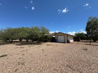 260 E Camino De Mesa, Huachuca City, AZ 85616