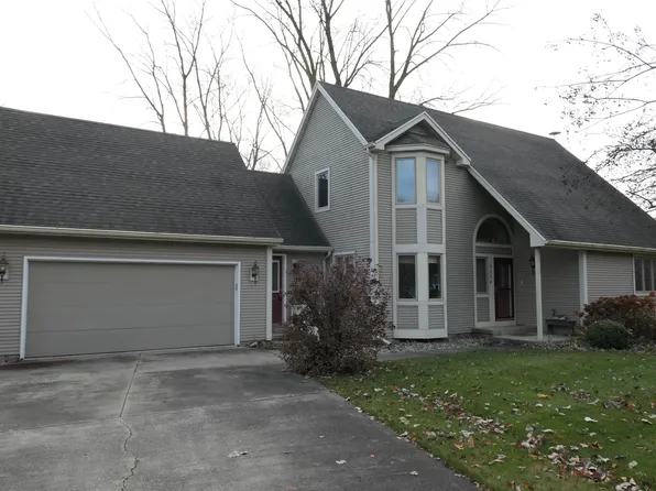 5374 Willow Bnd, Alma, MI 48801