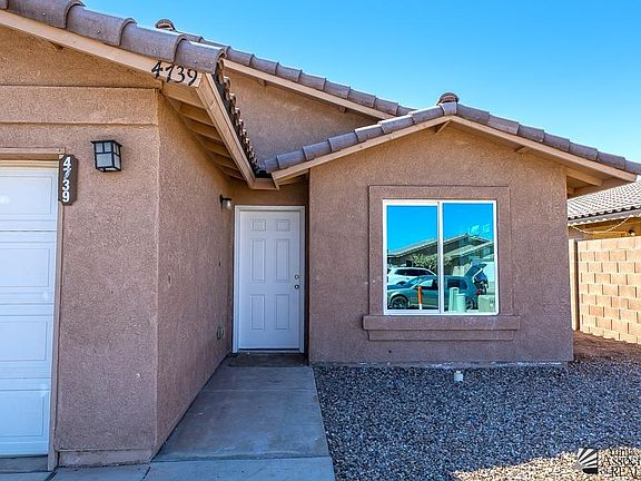 4th image of 4739 W 10th Ln