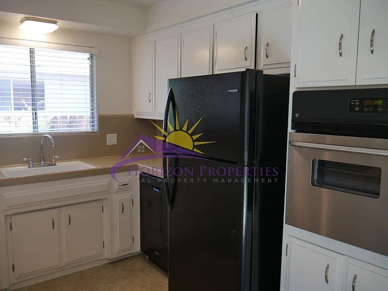 7296 Farm Dale Way — Photo 8
