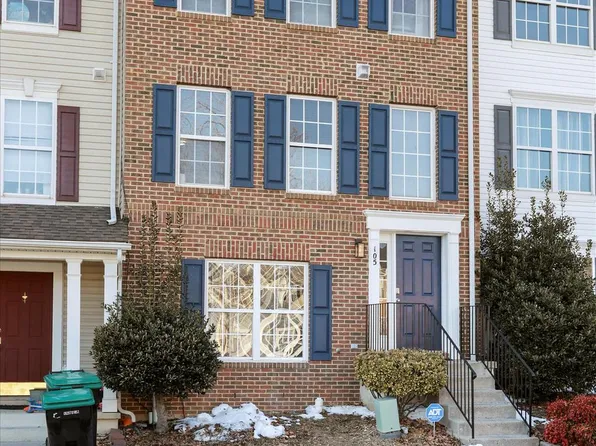 105 Cannon Ct, Strasburg, VA 22657