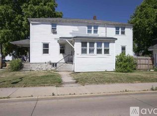 927 Ohio St, Oshkosh, WI 54902