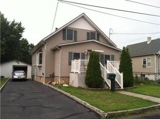 12 Tonlyn Pl, Sewaren, NJ 07077