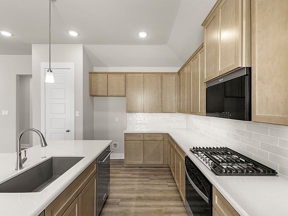 7th image of this home