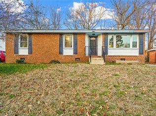 1115 Kitt Pl, Raleigh, NC 27610