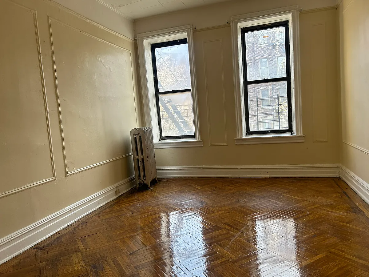Building Photo - 361 Maple St #B8