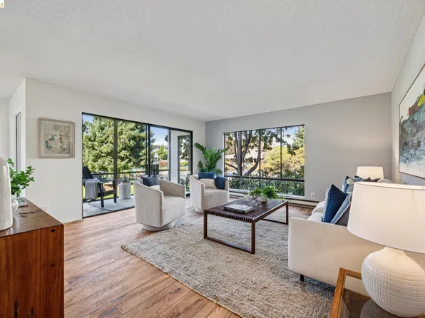 4 Commodore Dr #D222, Emeryville, CA 94608