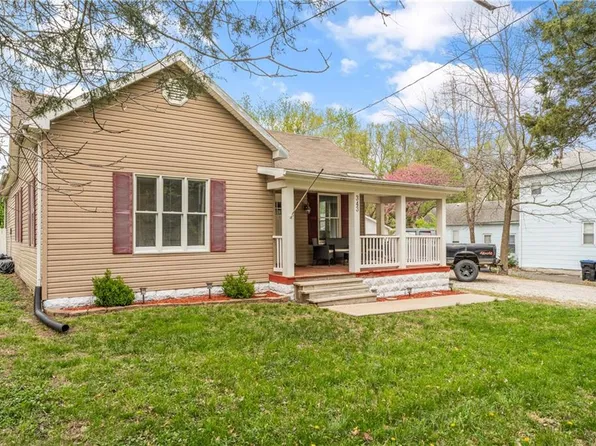 343 E Market St, Warrensburg, MO 64093