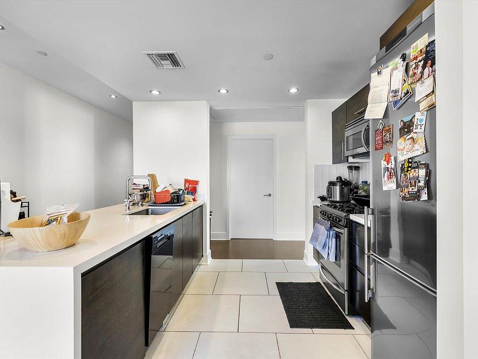 1st image of 1700 Sawtelle Blvd APT 220