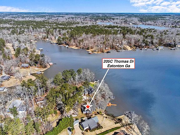 3rd image of 205 Thomas Dr #C