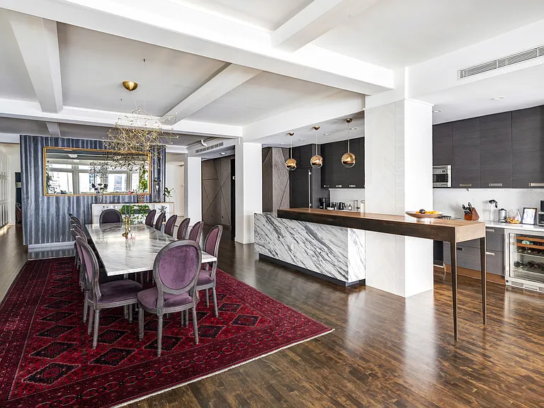 147 W 22nd St #2 — Photo 9