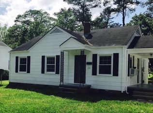 255 Sloan St, Wallace, NC 28466