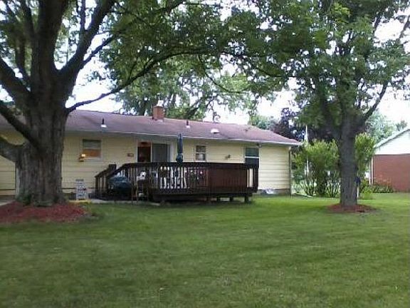 3rd image of 728 Laura Dr