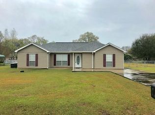 17 Justin Rd, Carriere, MS 39426