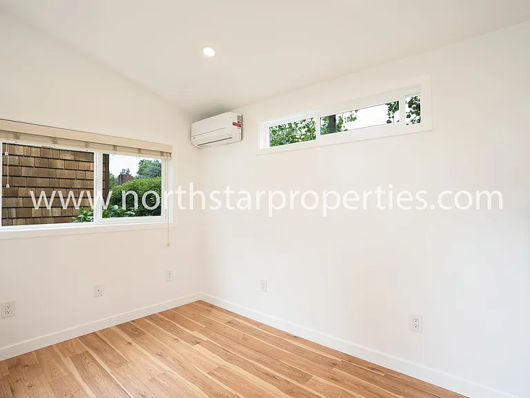 3540 SW Falcon St — Photo 32