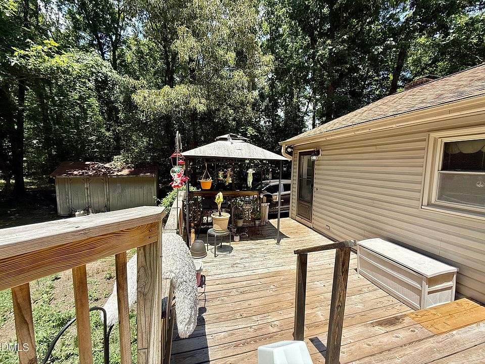 1st image of 113 Chambers Rd
