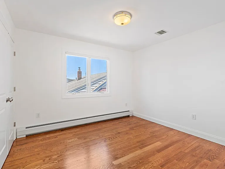 80B Liberty Pl #B — Photo 17