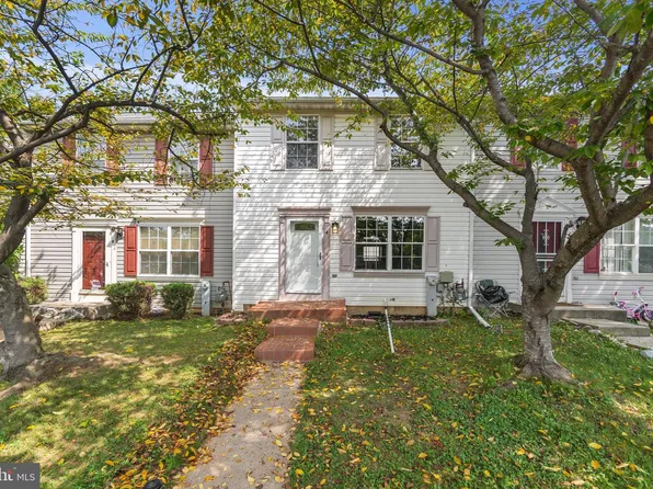 4 Nancy Ct, Rosedale, MD 21237