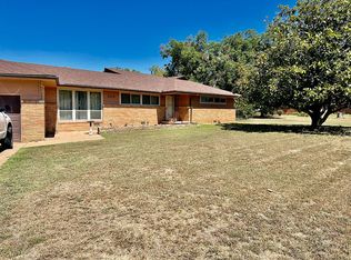 2215 W Grand Ave, Ponca City, OK 74601
